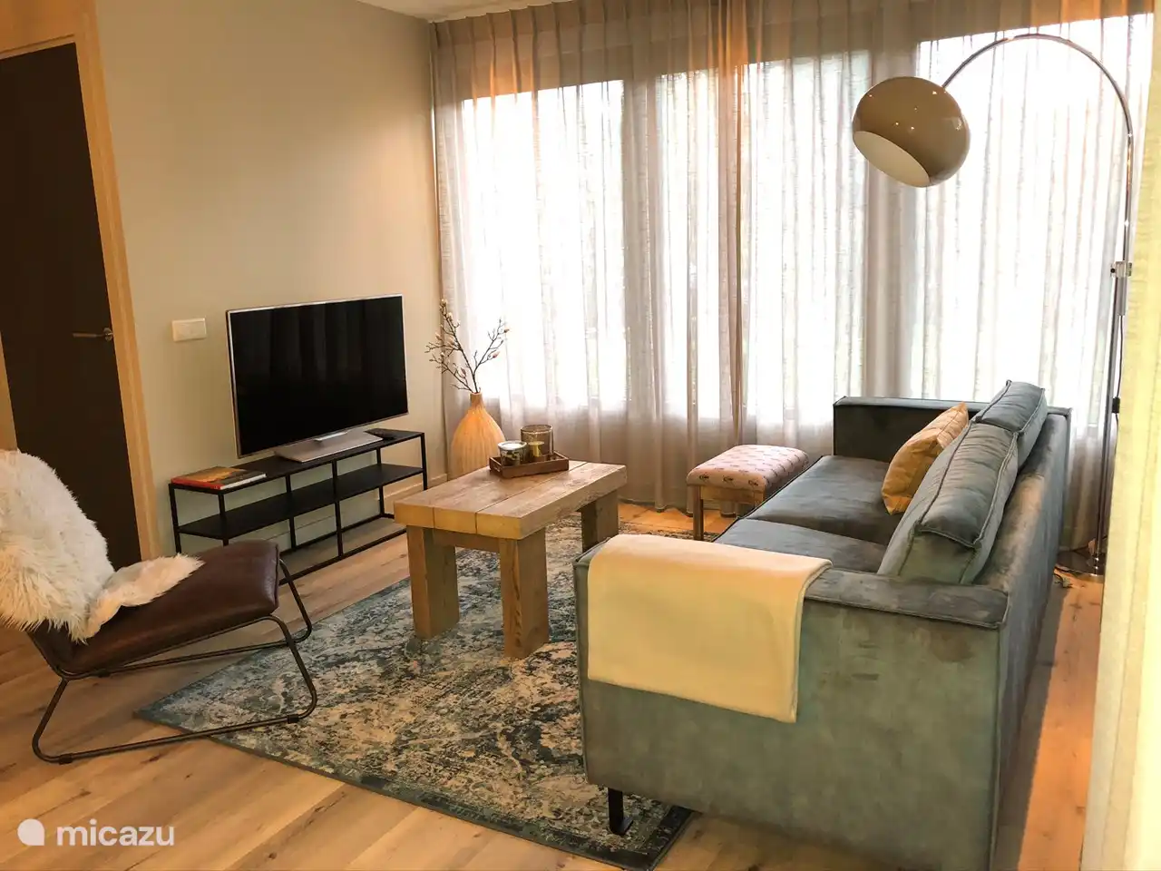 Neuer Fernseher auch mit Netflix-Empfang (legen Sie Ihren eigenen Kontocode fest)