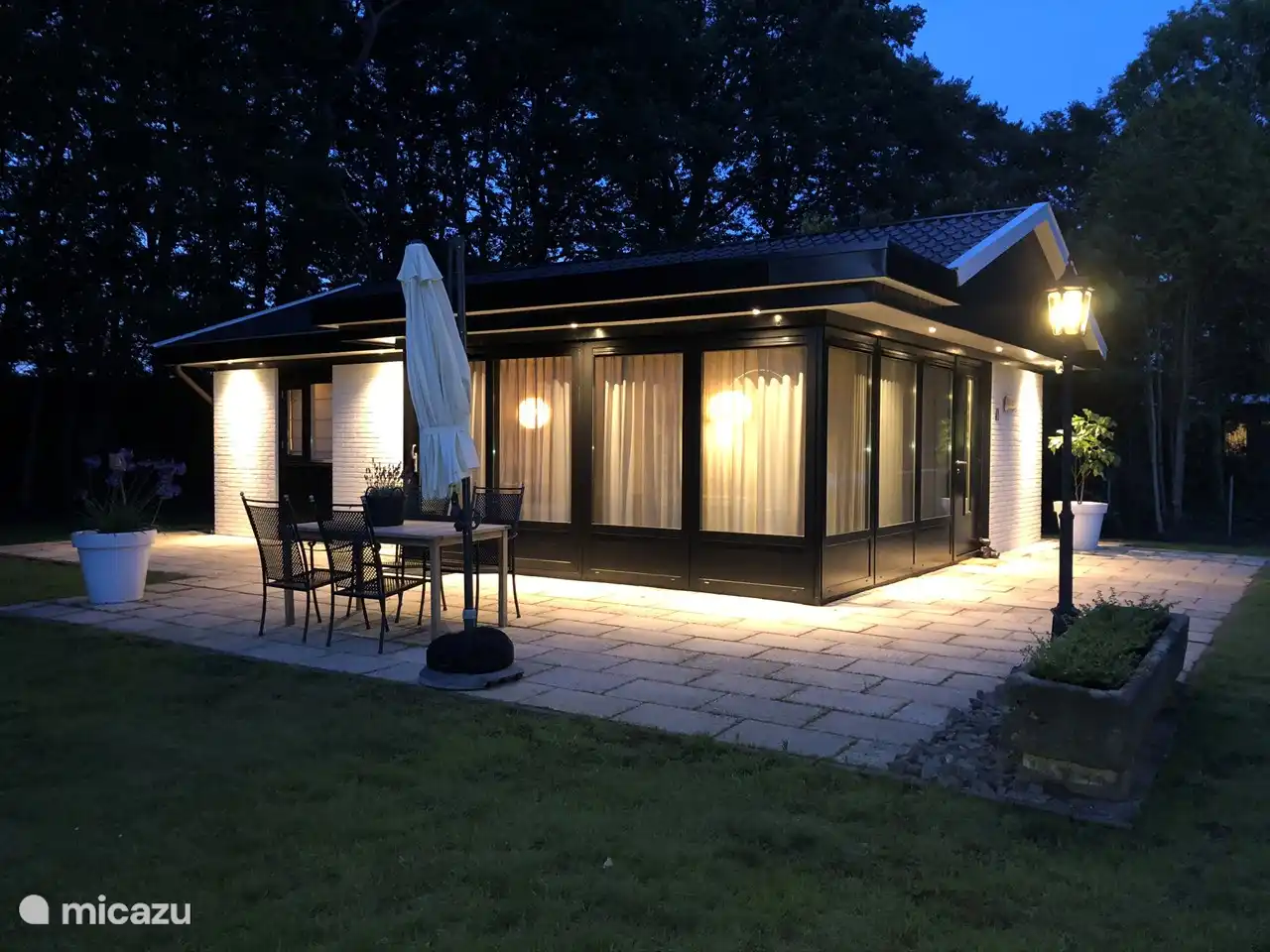 Hier ist es nachts, wo immer es gut ist zu bleiben ...