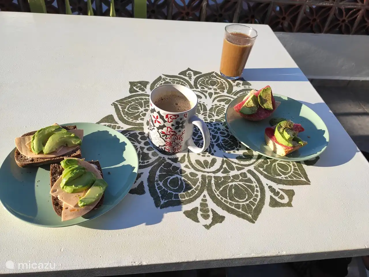 Leckeres Essen auf der vorderen Terrasse