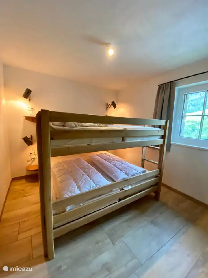 Schlafzimmer mit Etagenbett