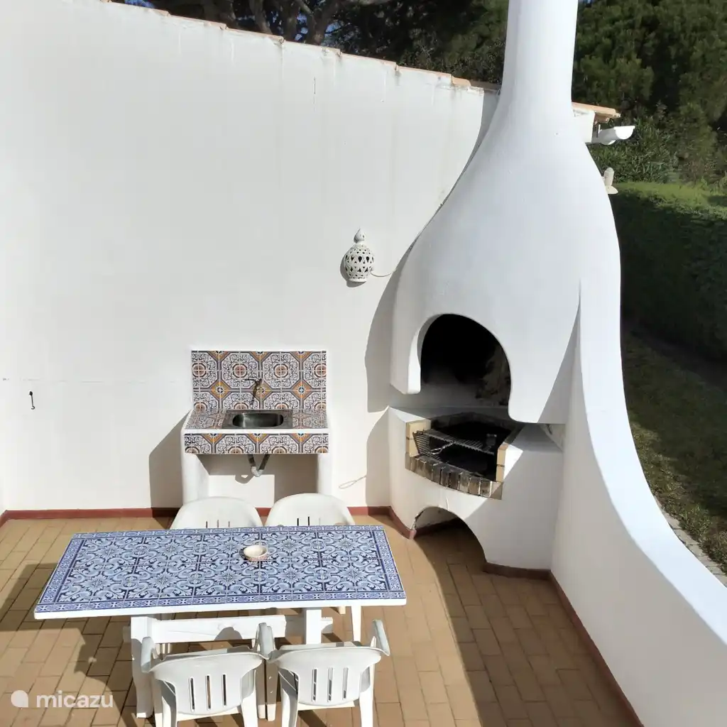 Luxe Vila in Olhos d'Agua
