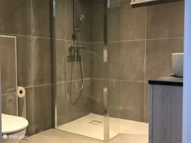 Location de Vacances Pays-Bas, Hollande du Nord, Andijk, maison de vacances - Maison du lac IJsselmeer 2 Salle de bain avec chauffage au sol, comme dans toute la maison