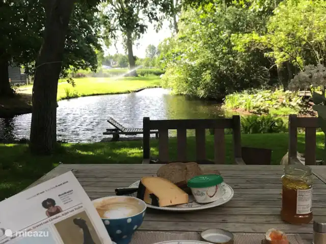 Location de Vacances Pays-Bas, Hollande du Nord, Andijk, maison de vacances - Maison du lac IJsselmeer 2 vue sur le jardin depuis la maison principale