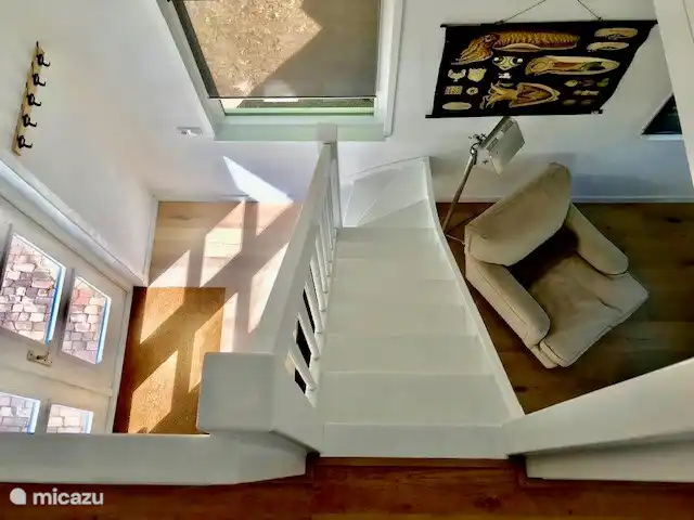 Location de Vacances Pays-Bas, Hollande du Nord, Andijk, maison de vacances - Maison du lac IJsselmeer 2 vue du 1er étage vers le salon
