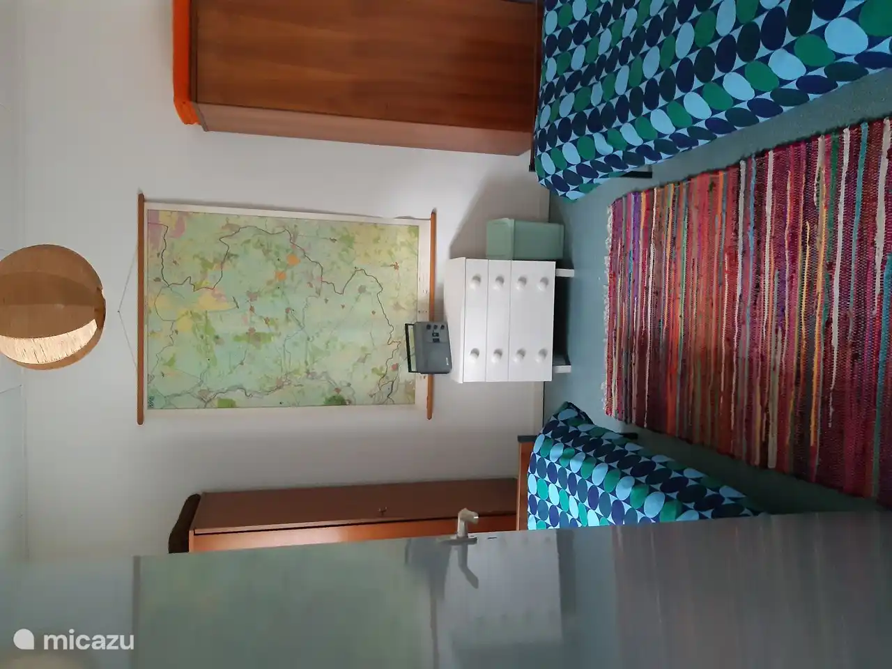 Schlafzimmer mit 2 Einzelbetten (80 x 200).