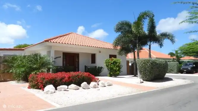 Villa mit Vorderansicht