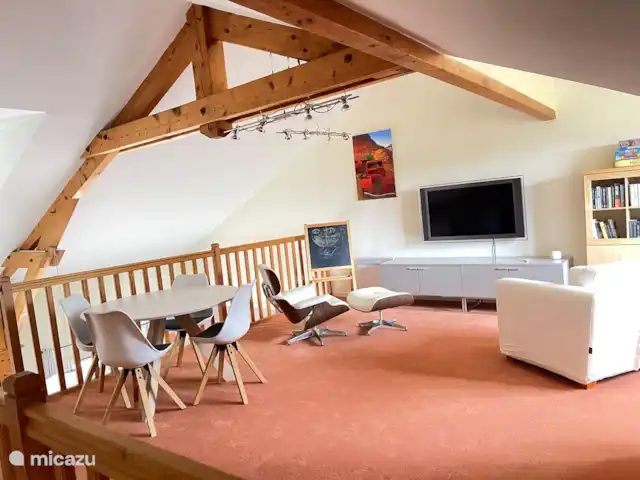 Villa Mon Cherry La Haute Preze 26 en Francia, Charente, Rouzède - villa Sala de juegos con segunda sala de estar