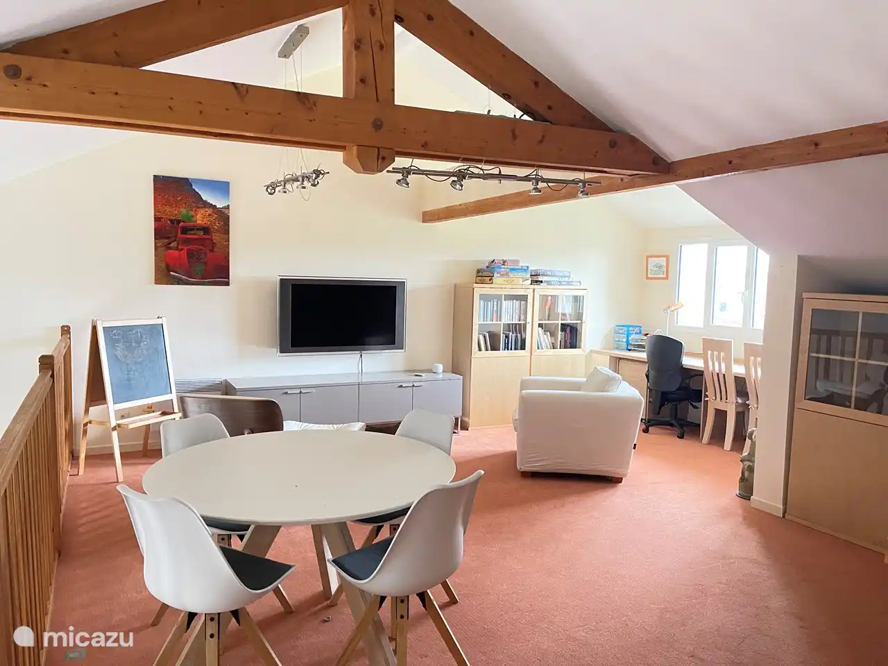 Spielloft mit zweitem Wohnzimmer