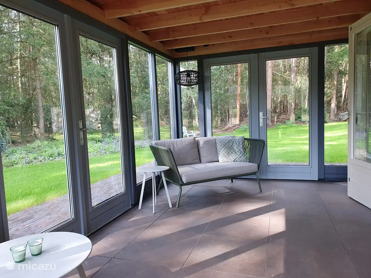 Schönes Gartenzimmer von 17m2