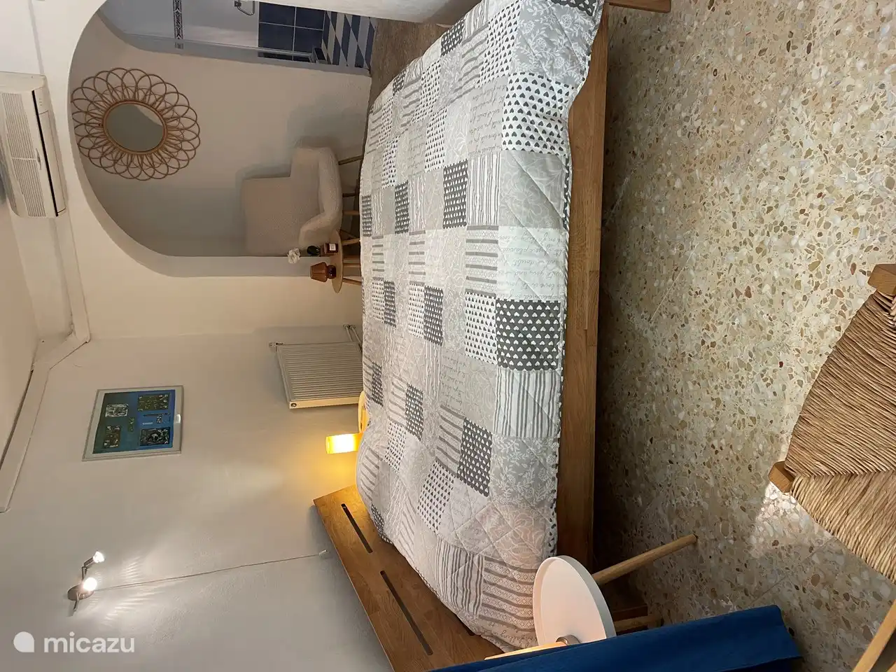 Chambre 1 : Chambre parentale avec deux lits simples en lit double