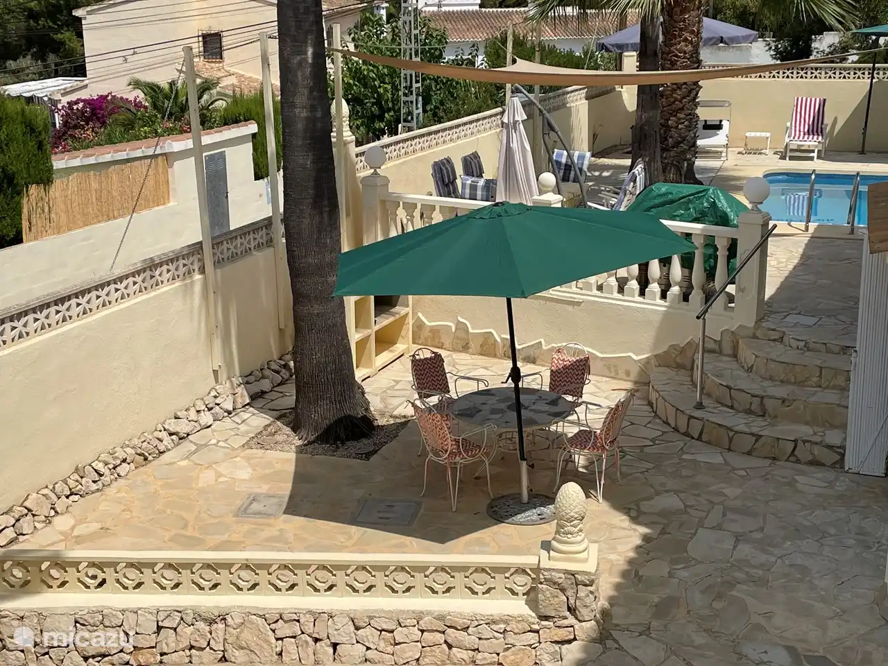 Terrasse ensoleillée