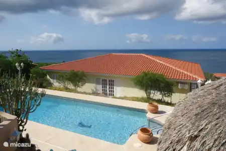 Vacation rental Curaçao, Banda Abou (West), Cas Abou villa Cariblue 180 ° sea view and Magna pool