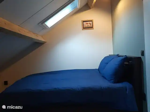 Boekels Buiten en Países Bajos, Barbante Septentrional, Boekel - casa vacacional Dormitorio para 4 personas en el lado del jardín (norte) con tragaluz (oscurecimiento/mosquitera)