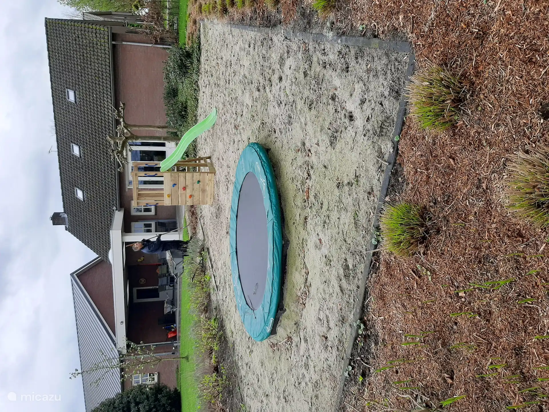 Für die Kleinen viel Spaß inklusive Sandkastenspielzeug!