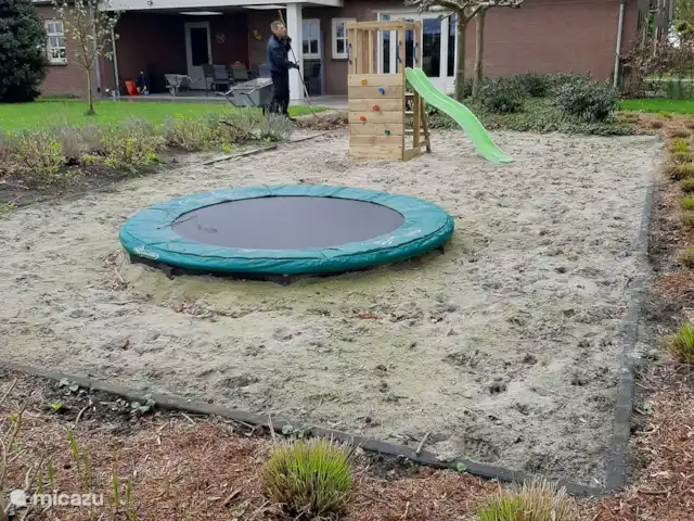 Boekels Buiten en Países Bajos, Barbante Septentrional, Boekel - casa vacacional Para los más pequeños, ¡mucha diversión, incluidos juguetes de caja de arena!