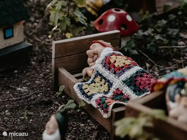 Boekels Buiten en Países Bajos, Barbante Septentrional, Boekel - casa vacacional conoce a los gnomos en el camino de los gnomos en Boekel, a partir de finales de marzo. En invierno, hibernan.