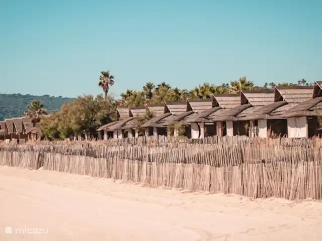 Mobil Home Kon Tiki St Tropez | France, Côte d'Azur, Saint-Tropez - mobil-home Plage de Kon Tiki