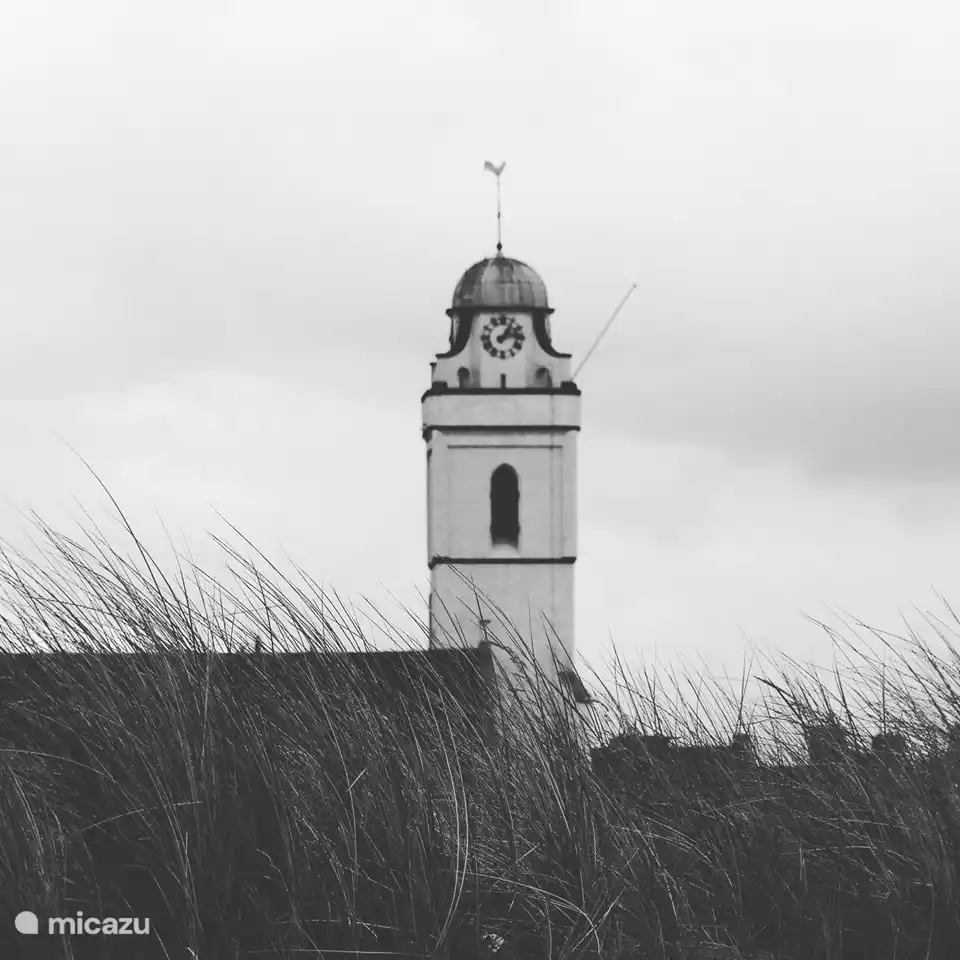 Die Katwijk-Kirche am Boulevard
