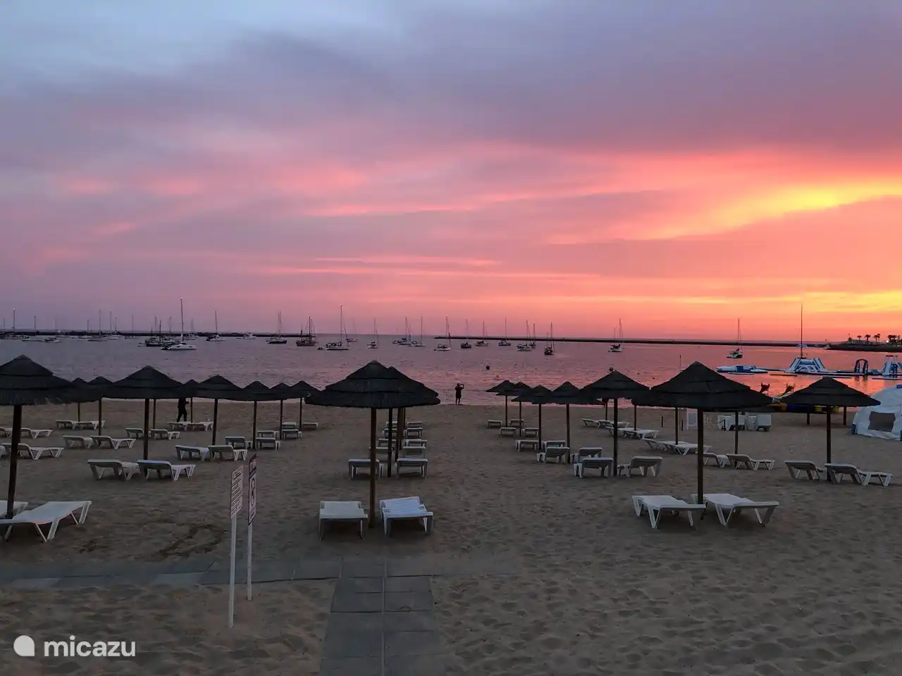 Zonsondergang op het strand van Ferragudo bij Club Nau