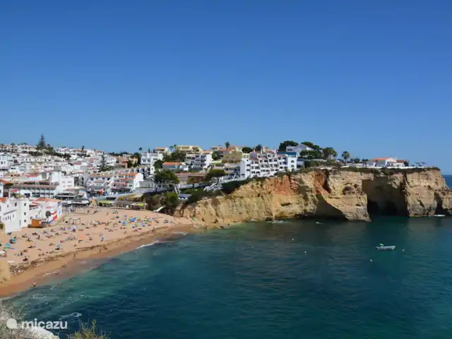 Casa Peixe Dourado en Portugal, Algarve, Carvoeiro - casa vacacional La pintoresca playa de Carvoeiro