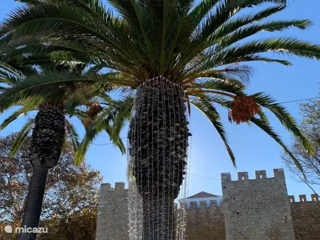 Casa Peixe Dourado en Portugal, Algarve, Carvoeiro - casa vacacional hermosas vistas y edificios en la cercana Silves