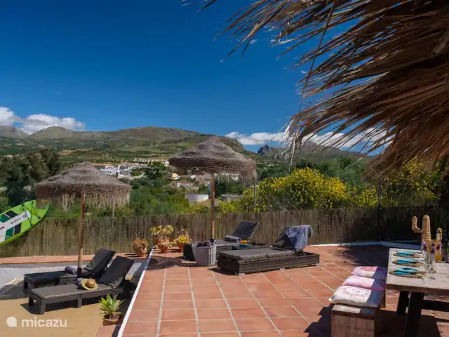 Villa Amigos del Sol -Super vues | Espagne, Andalousie, Alcaucin - villa Chaises longues avec vue sur le paysage de montagne