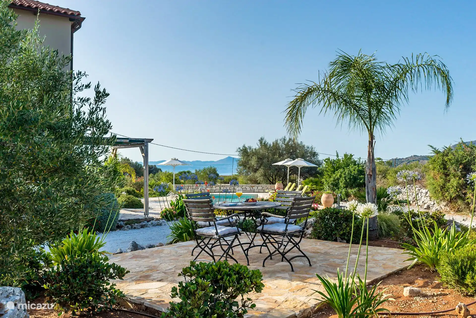 Sitzen unter den Sternen