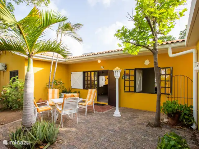 Villa Bord de mer | Curaçao, Curaçao-Centre, Sint Michiel - villa Terrasse à l'avant de la villa.
