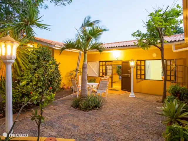 Villa Bord de mer | Curaçao, Curaçao-Centre, Sint Michiel - villa Jardin au coucher du soleil.