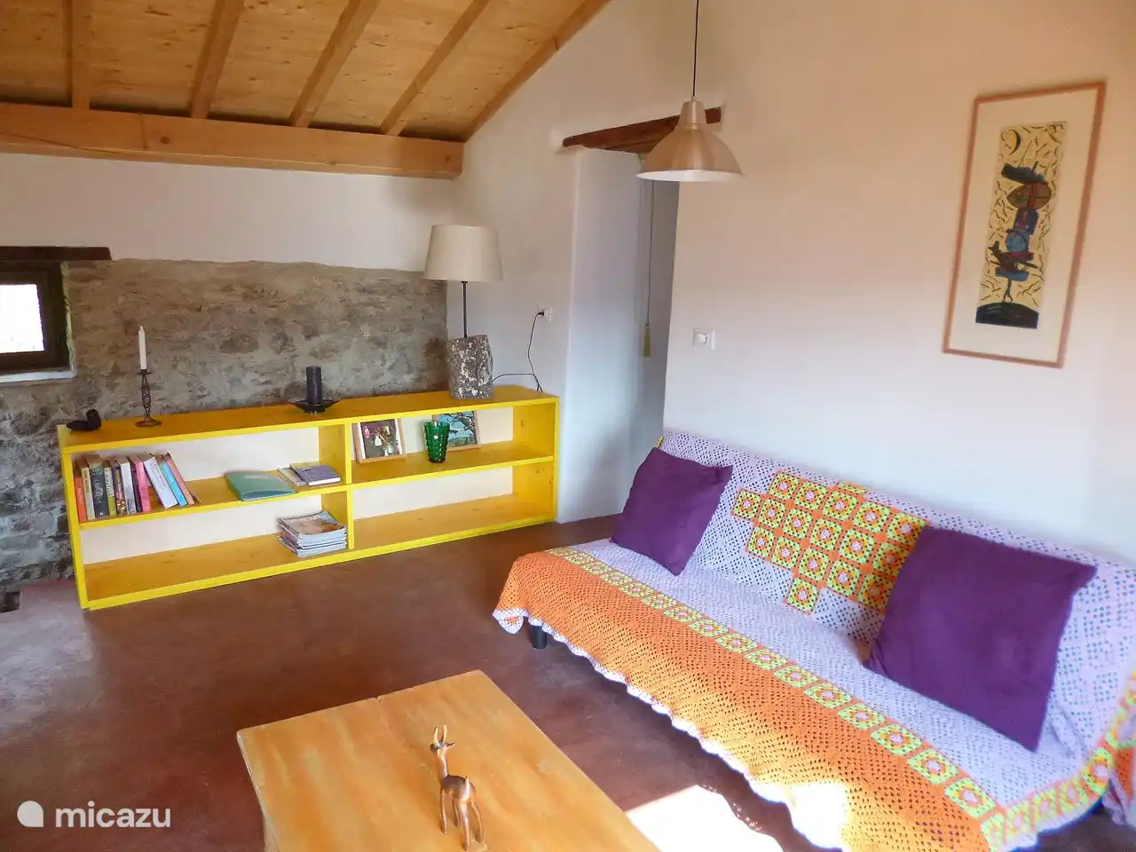 Wohnzimmer mit Schlafsofa