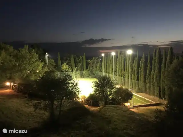 Casa del Castagno huren in Italië, Toscane, Cortona - villa Tennisbaan met verlichting