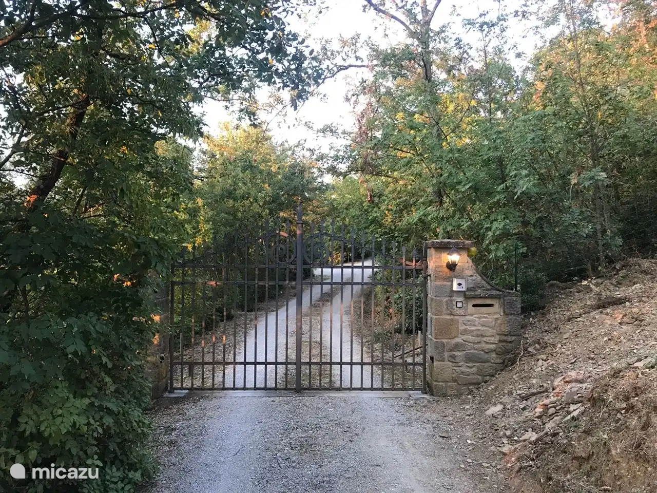 De electrische toegangspoort