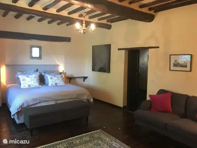 Casa del Castagno huren in Italië, Toscane, Cortona - villa Hoofdslaapkamer met airconditioning