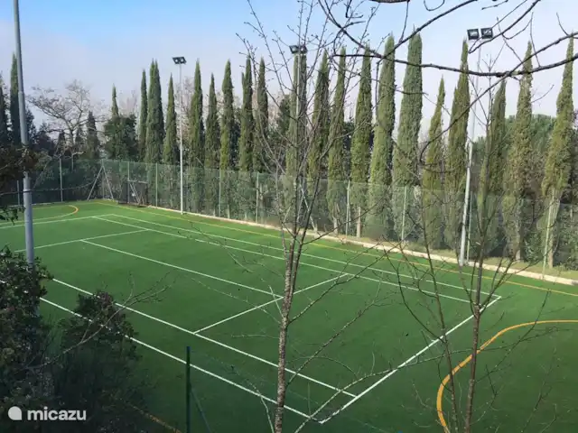 Casa del Castagno huren in Italië, Toscane, Cortona - villa Een tennisbaan op eigen terrein