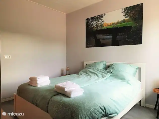 Erve Beertke huren in Nederland, Overijssel, De Lutte - vakantiehuis Waar vroeger de deel was is nu de 'paasberg' slaapkamer. Ook hier is evt. ruimte voor een campingbedje