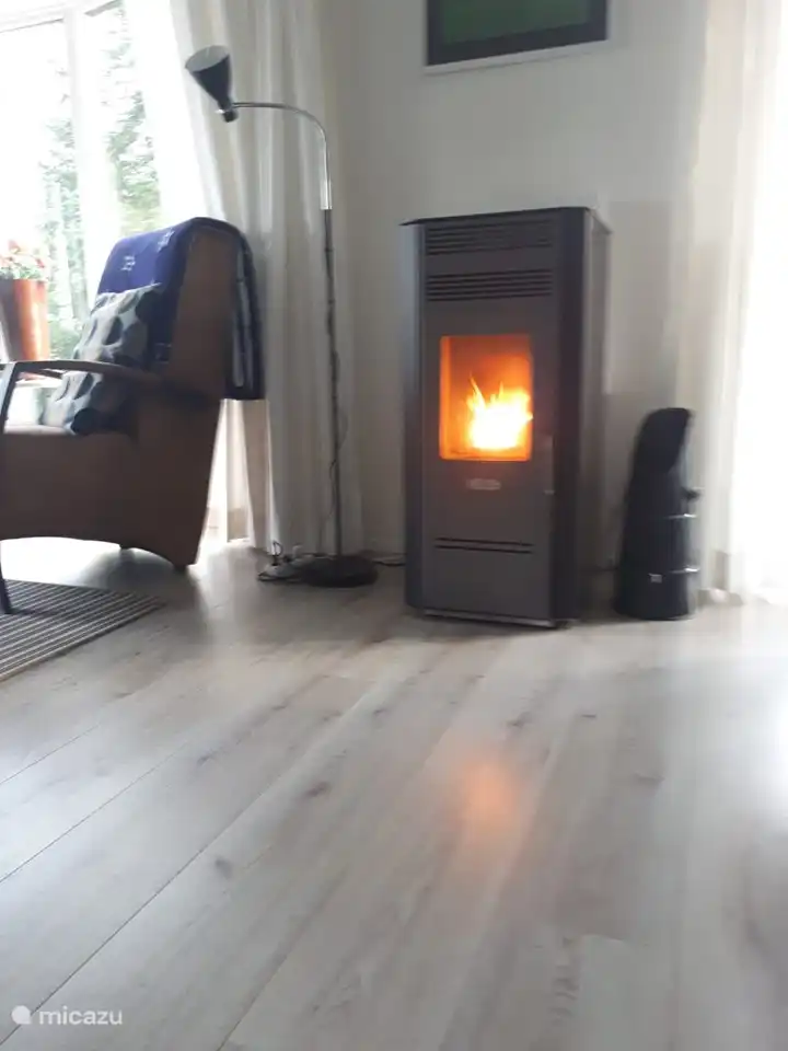 Et profitez du poêle à granulés le soir