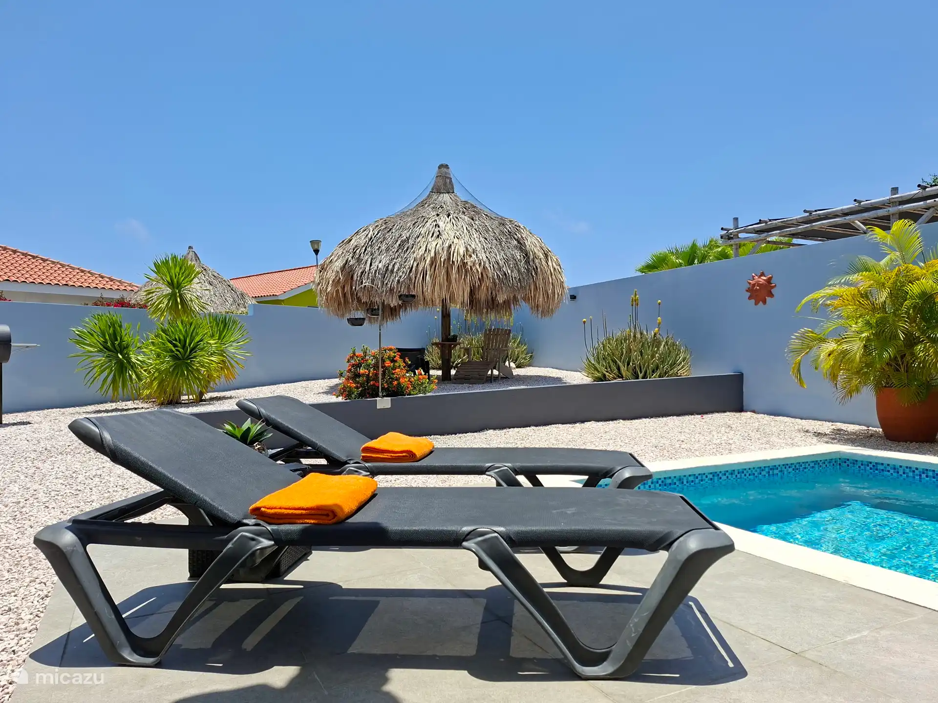 Relax on the lounger.