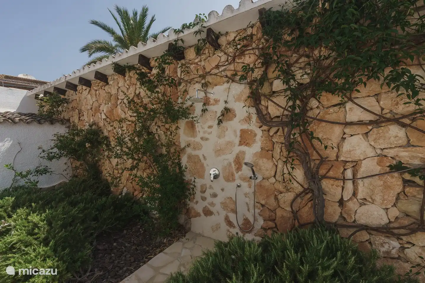 Villa Lotus Außendusche