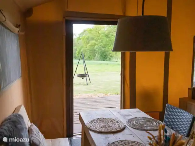 Landrijk de Reesprong - Tienda Safari 1 en Países Bajos, Overijssel, Haaksbergen - camping de lujo / yurta / tienda safari Disfruta, tanto por dentro como por fuera.
