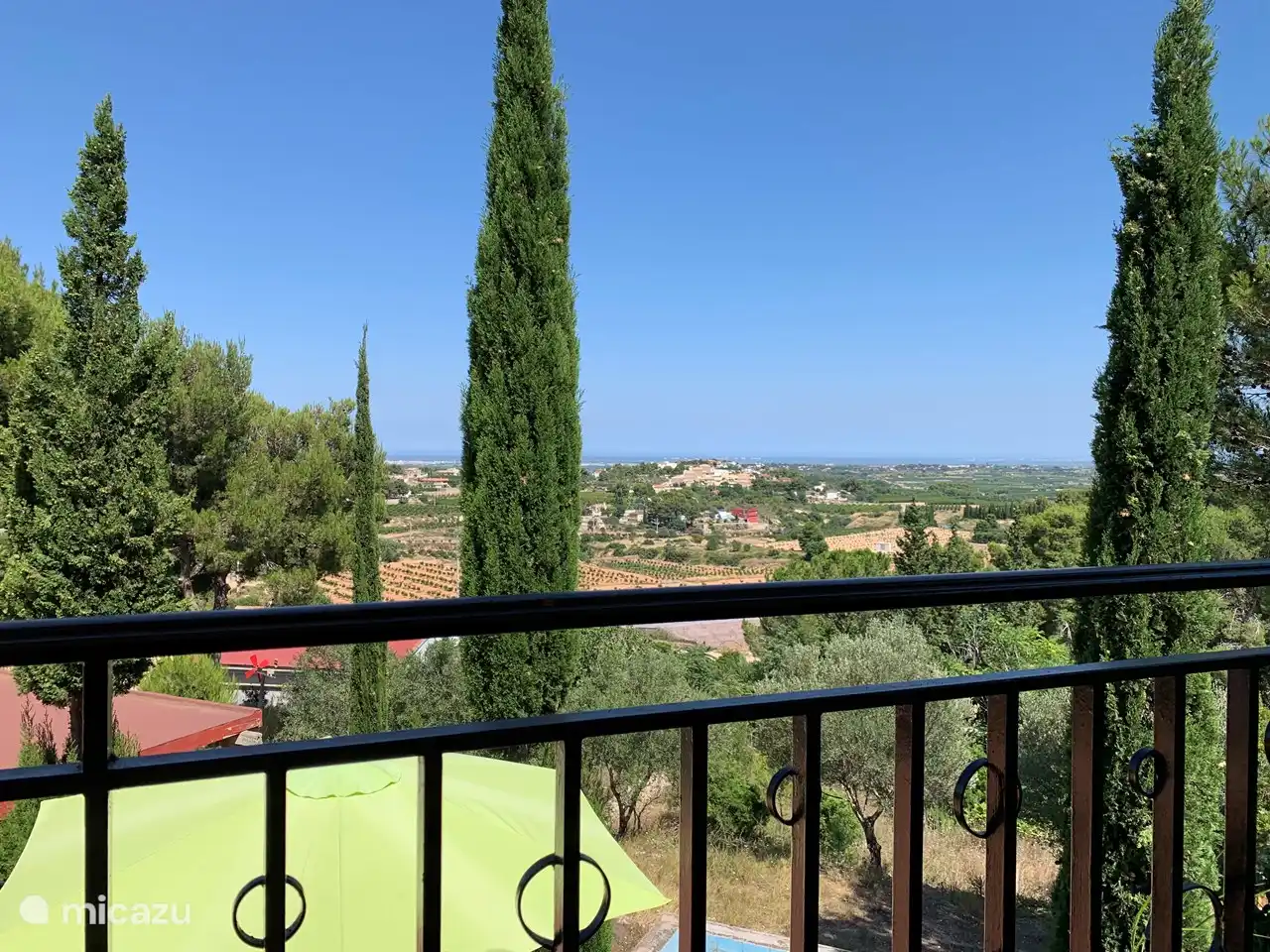 La hermosa vista al mar Mediterráneo y al lago Albufera. (no se ve claramente en la foto)