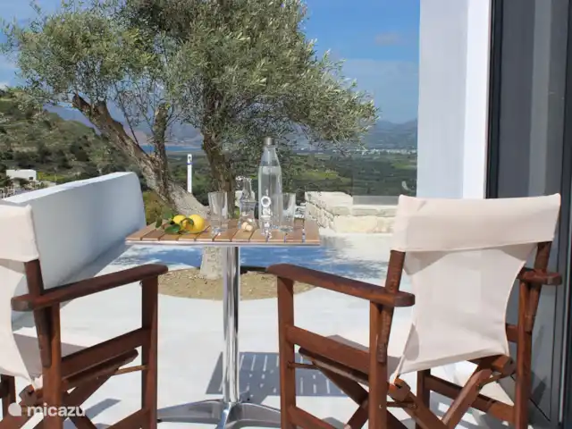 Villa Xenia | Grèce, Crète, Kamilari - maison de vacances Vue mer et montagne depuis la terrasse près de notre olivier