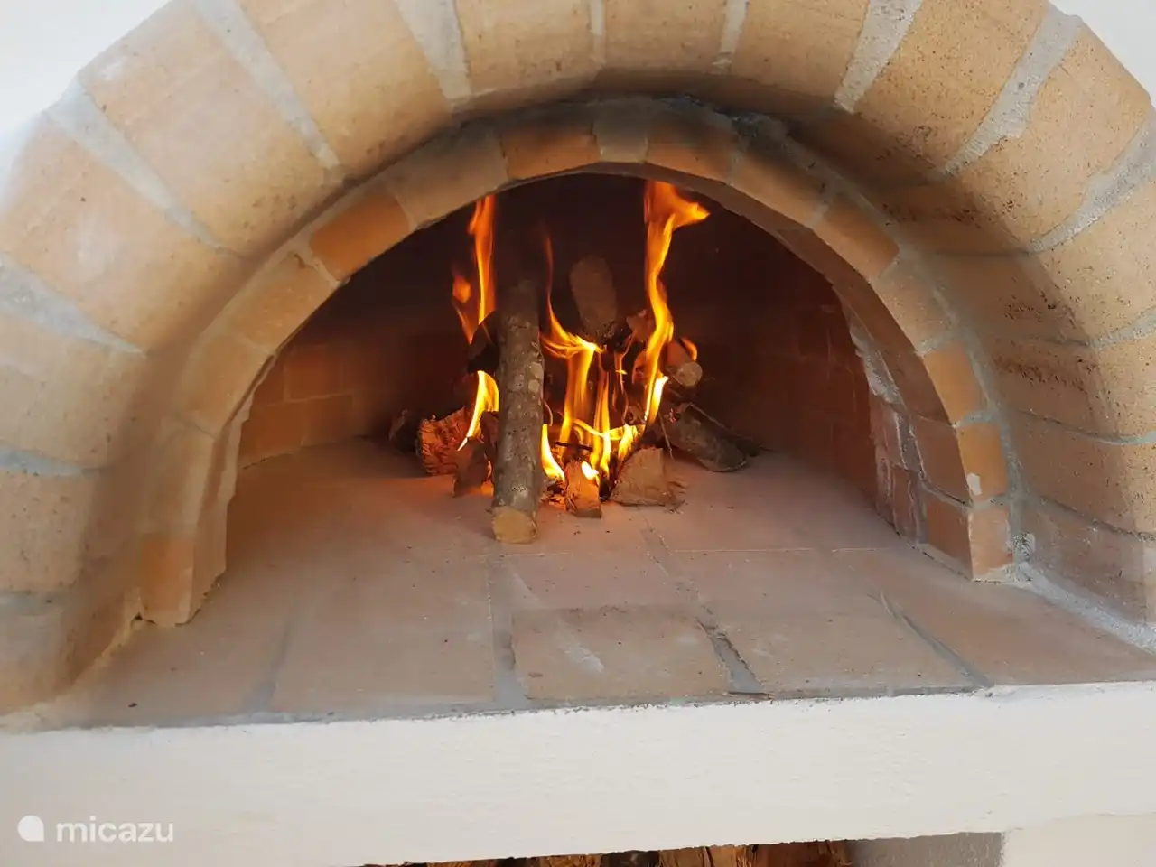 De pizza oven is al uitgeprobeerd