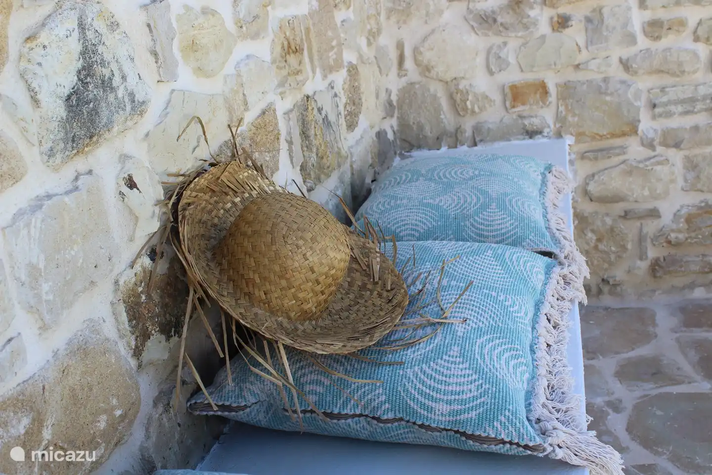 Een heerlijk plekje bij het zwembad