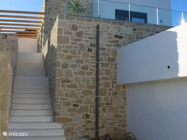 Villa Xenia | Grèce, Crète, Kamilari - maison de vacances Escalier depuis le parking