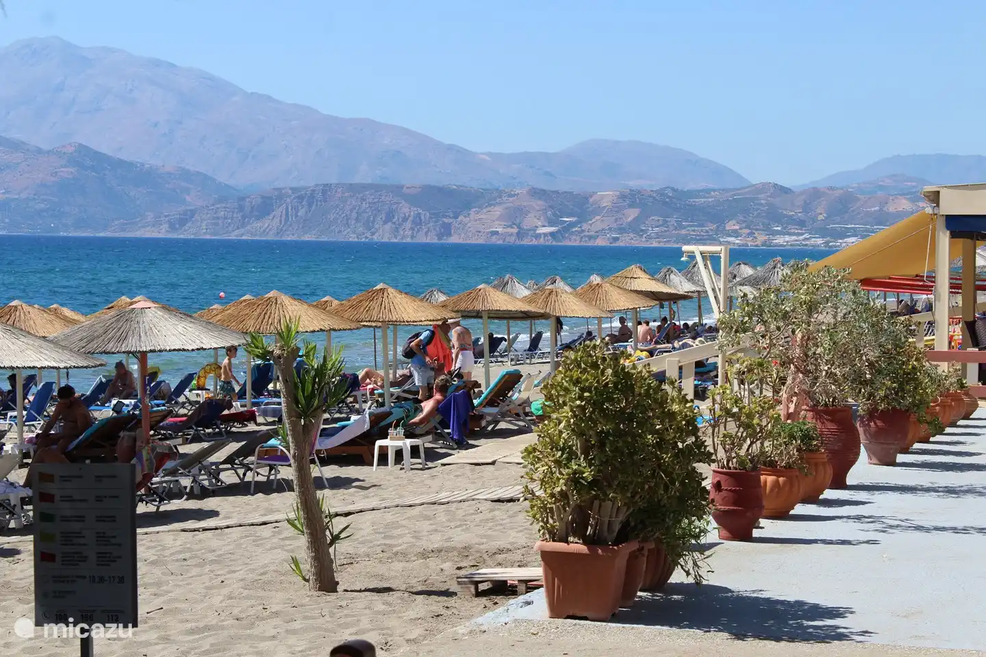 Het strand van Kalamaki