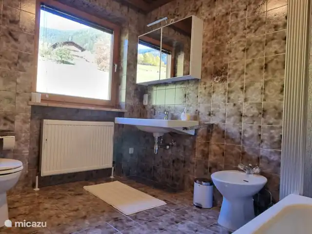 Chalet Stuhlfelden | Autriche, Salzburgerland, Stuhlfelden - chalet Salle de bain au premier étage dans la chambre double