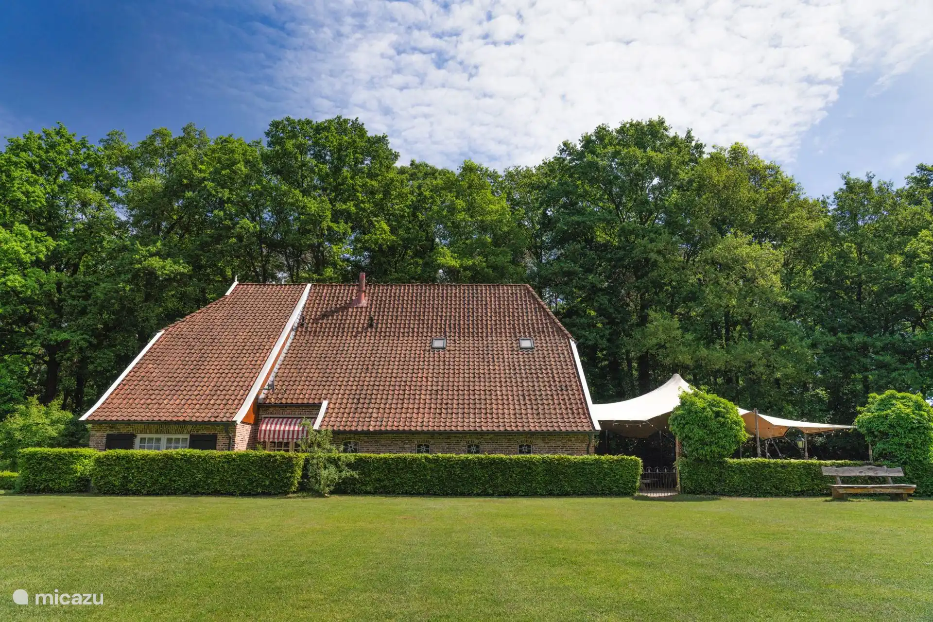 Alleinlage mit großem Garten und Spielwiese