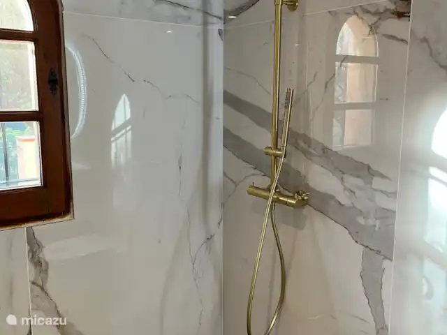 Casa Alegre huren in Spanje, Costa Brava, Calonge - vakantiehuis Badkamer (1), geheel vernieuwd!