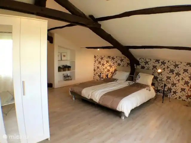 Le Blaireau | France, Gers, Gaujan - maison de vacances Spacieuse chambre principale avec salle de bain attenante