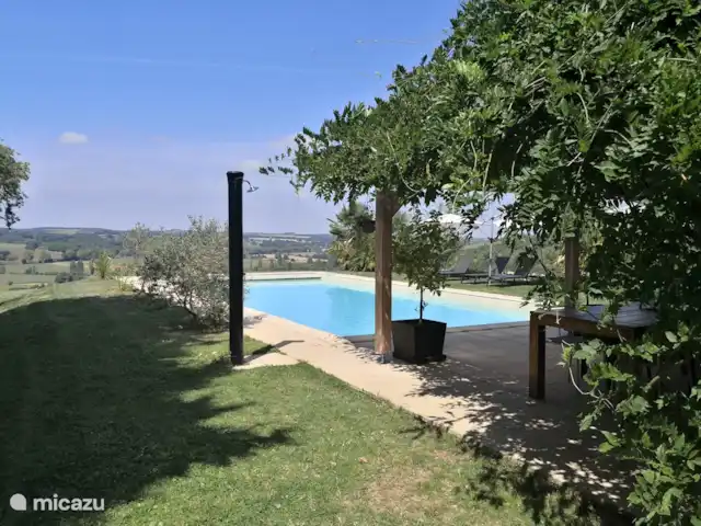 Le Blaireau | France, Gers, Gaujan - maison de vacances Douche extérieure